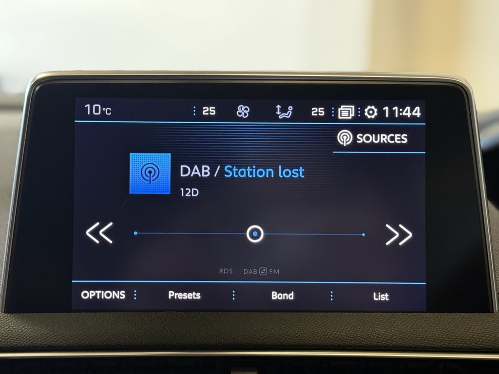 Used Peugeot 5008 2018 for sale - 77976571: Photo 43