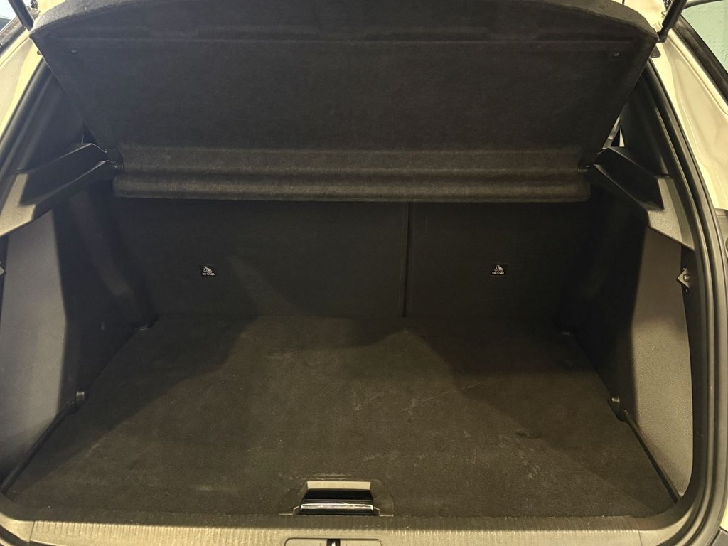 Used Peugeot E-2008 2020 for sale - 77703997: Photo 13