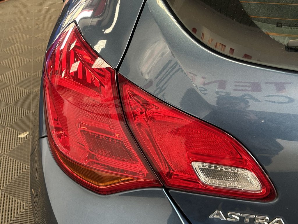 Used Vauxhall Astra 2015 for sale - 76178431: Photo 17
