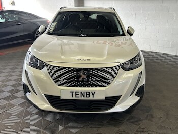 Used Peugeot E-2008 2021 for sale - 77557788: Photo