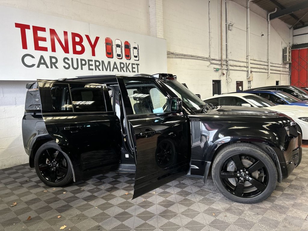 Used Land Rover Defender 2021 for sale - 77065060: Photo 11