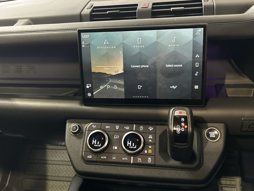 Used Land Rover Defender 2021 for sale - 77065060: Photo 23