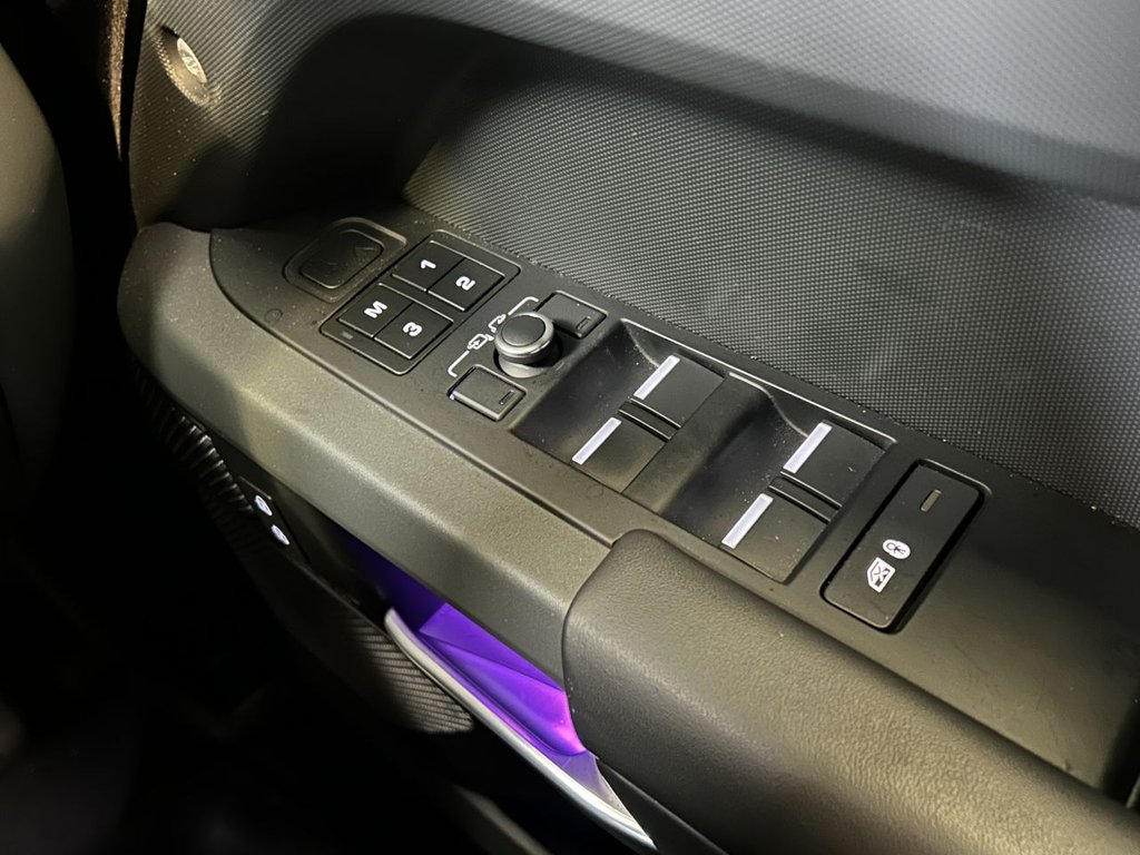 Used Land Rover Defender 2021 for sale - 77065060: Photo 34