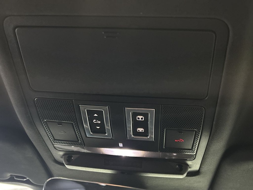 Used Land Rover Defender 2021 for sale - 77065060: Photo 41