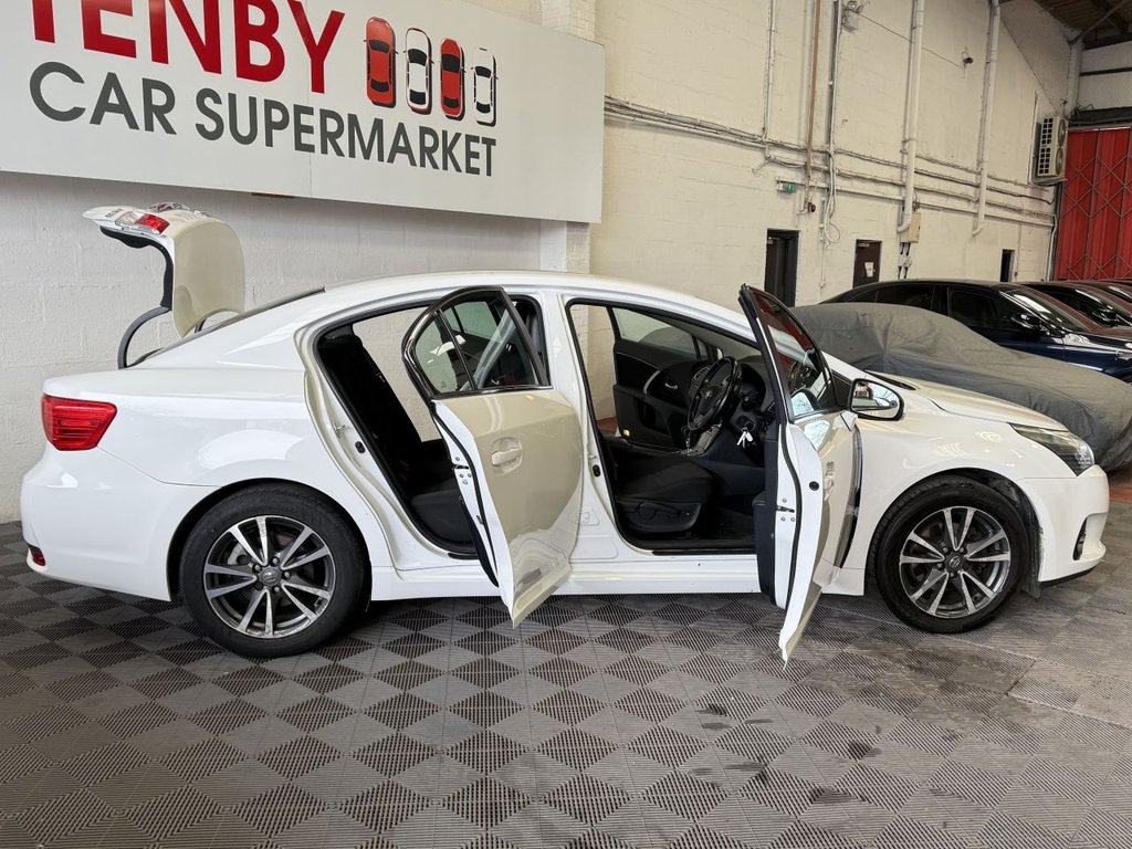 Used Toyota Avensis 2012 for sale - 78068445: Photo 12