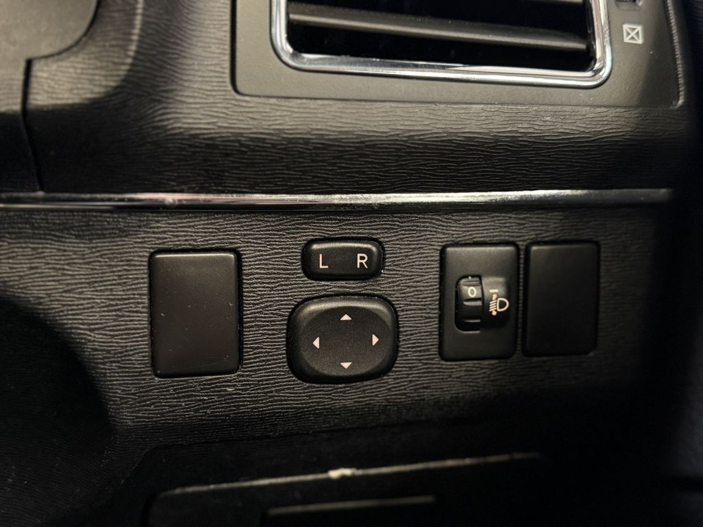 Used Toyota Avensis 2012 for sale - 78068445: Photo 39