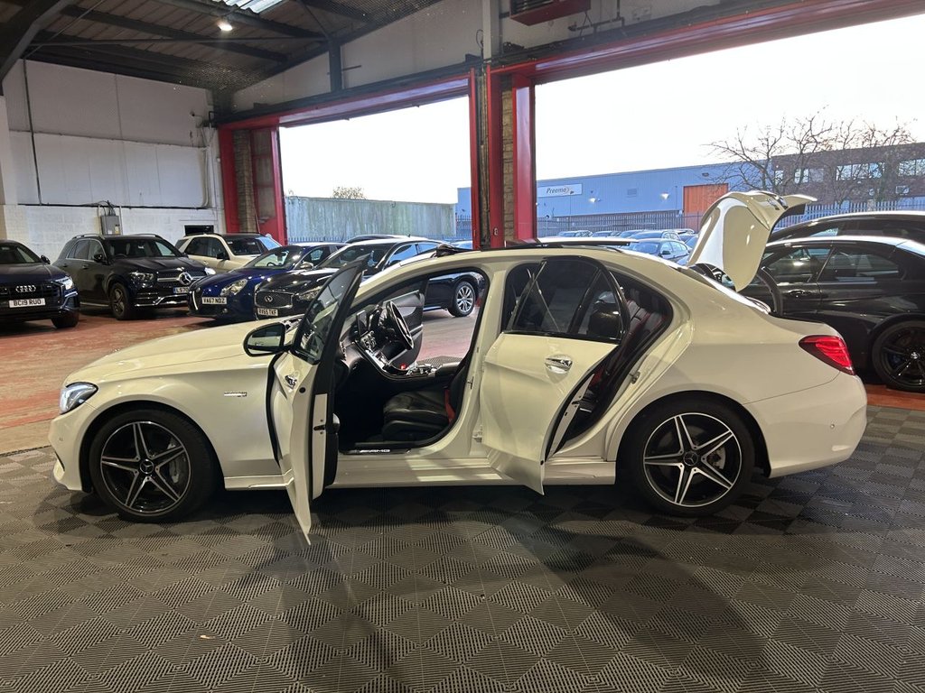 Used Mercedes-Benz C Class 2018 for sale - 77355848: Photo 13