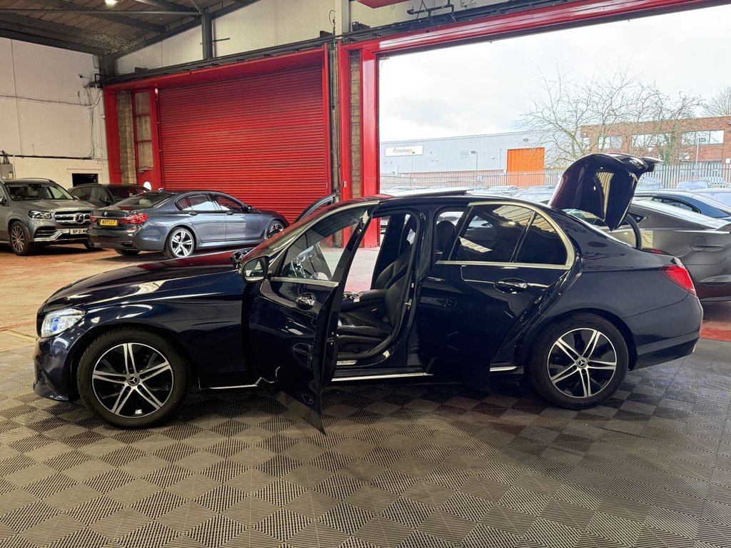 Used Mercedes-Benz C Class 2019 for sale - 77693421: Photo 12