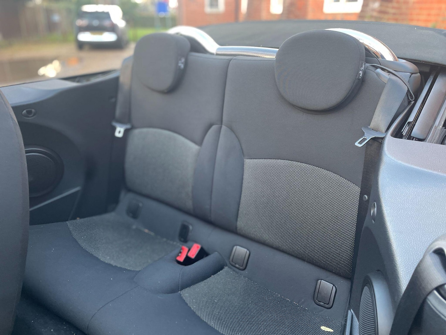 Used MINI Convertible 2009 for sale - 76952785: Photo 10