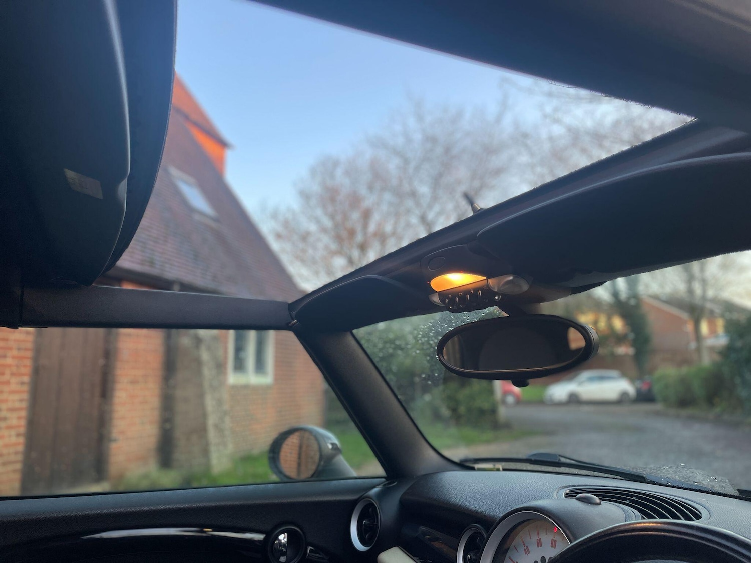 Used MINI Convertible 2009 for sale - 76952785: Photo 13