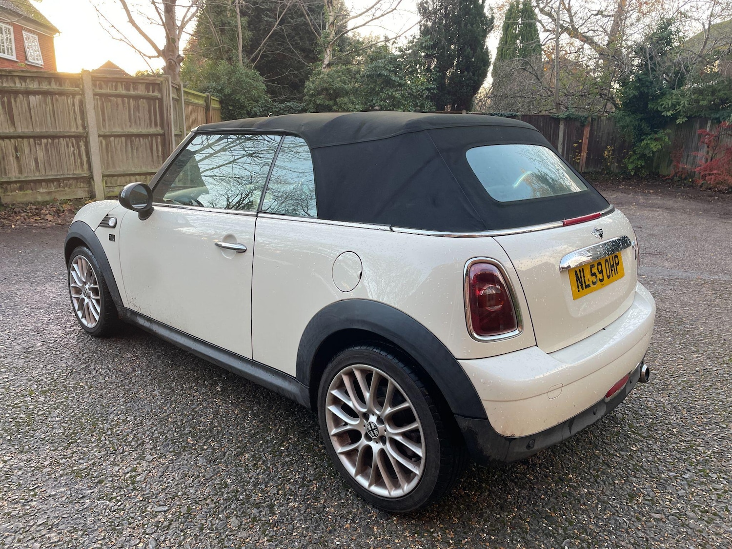 Used MINI Convertible 2009 for sale - 76952785: Photo 19
