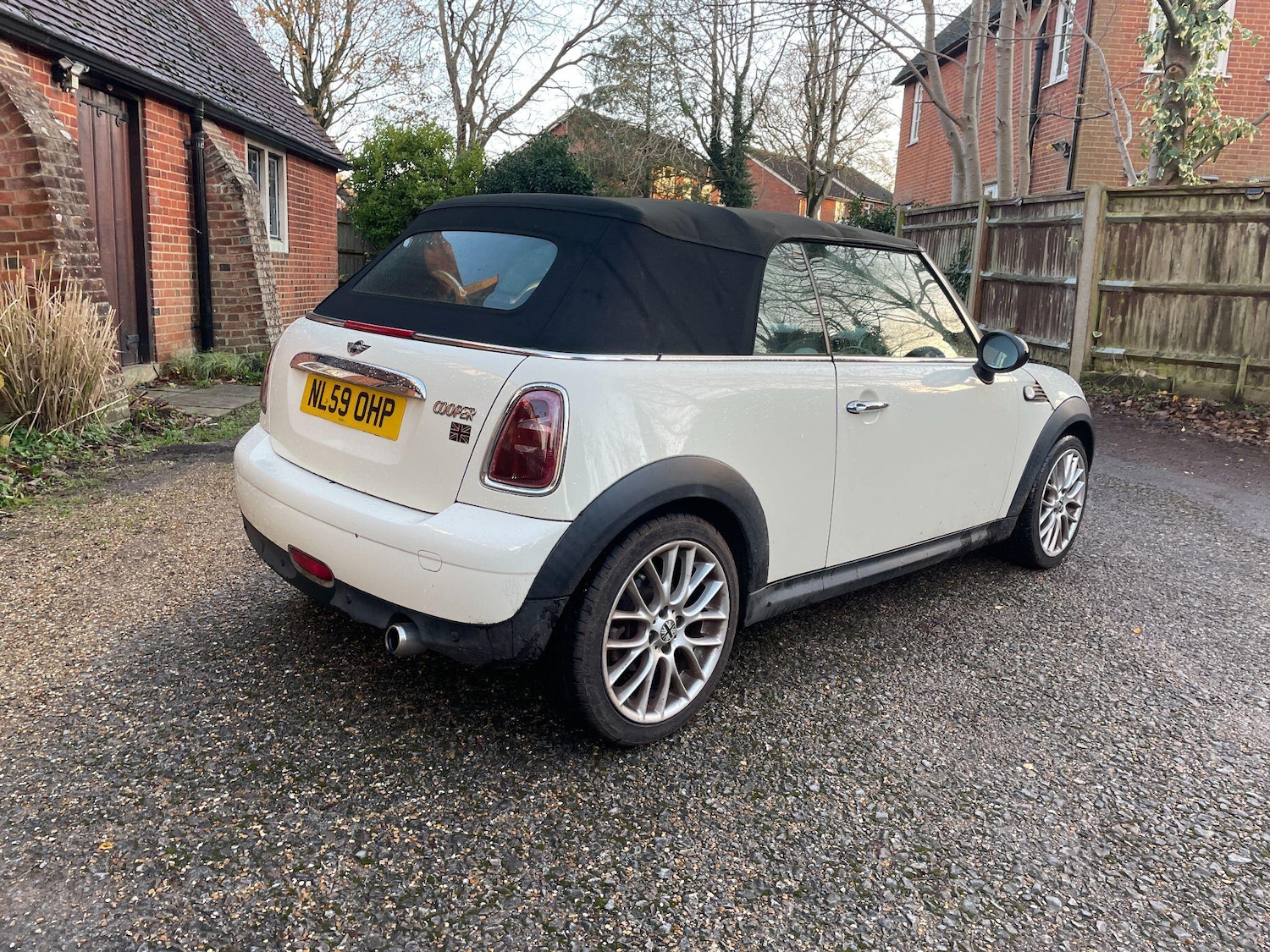 Used MINI Convertible 2009 for sale - 76952785: Photo 21