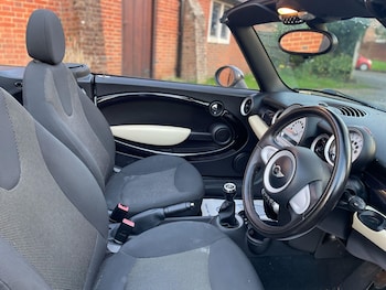 Used MINI Convertible 2009 for sale - 76952785: Photo