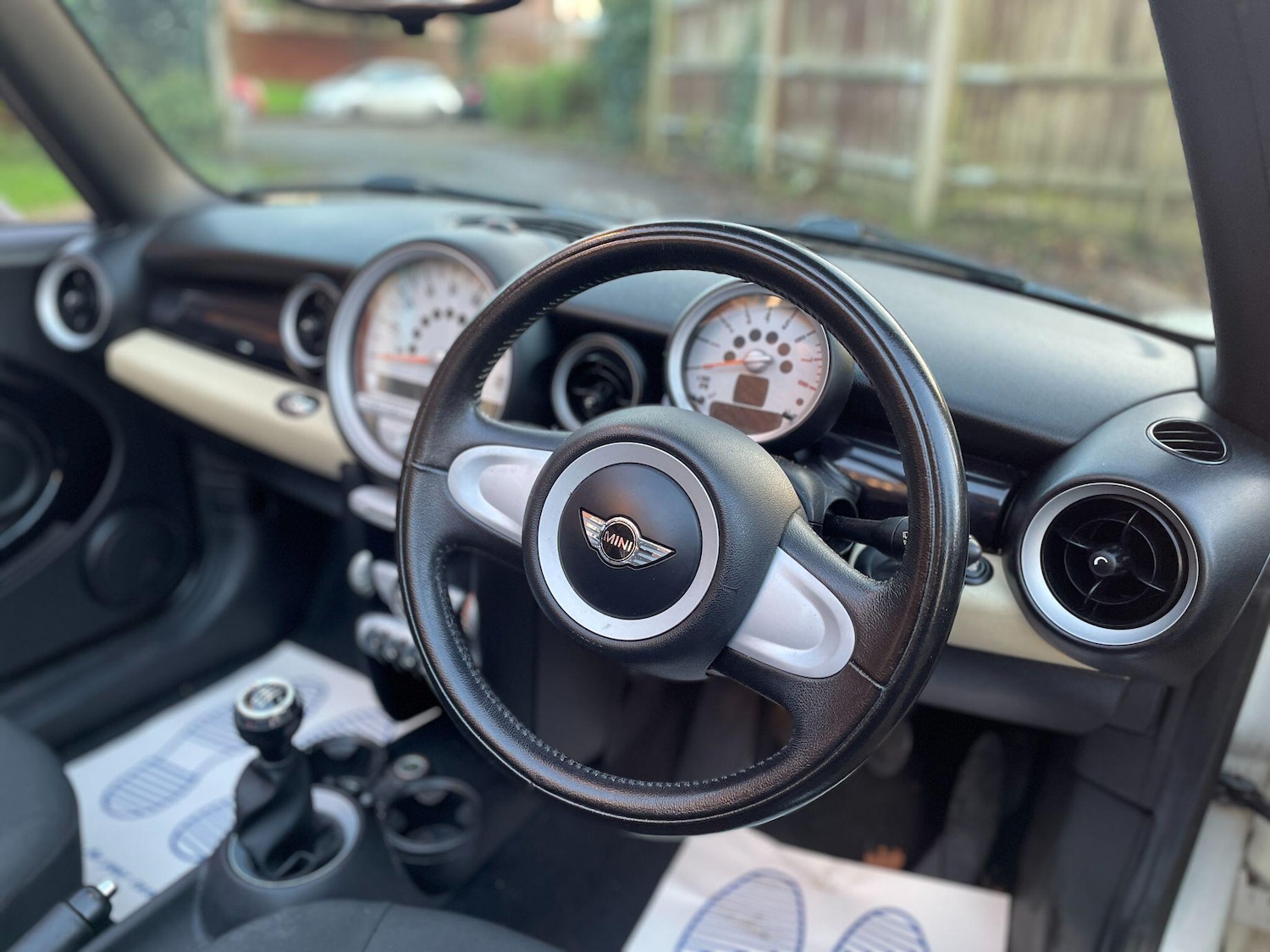 Used MINI Convertible 2009 for sale - 76952785: Photo 5