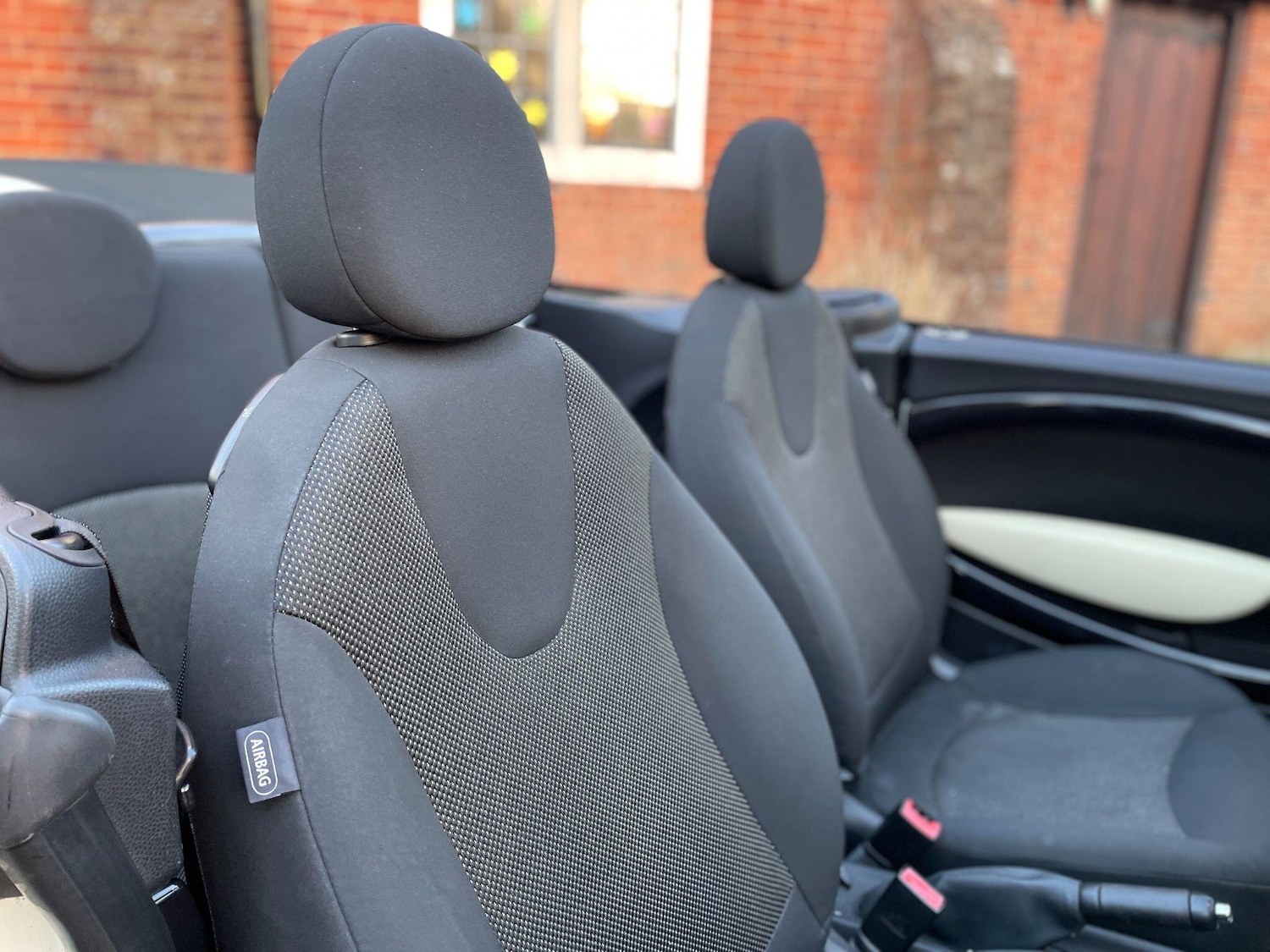 Used MINI Convertible 2009 for sale - 76952785: Photo 7