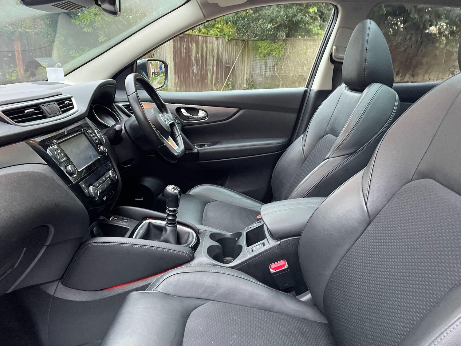 Used Nissan Qashqai 2017 for sale - 76633736: Photo 3