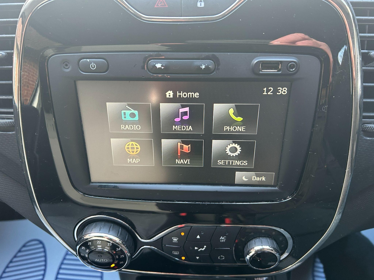 Used Renault Captur 2014 for sale - 76633768: Photo 20