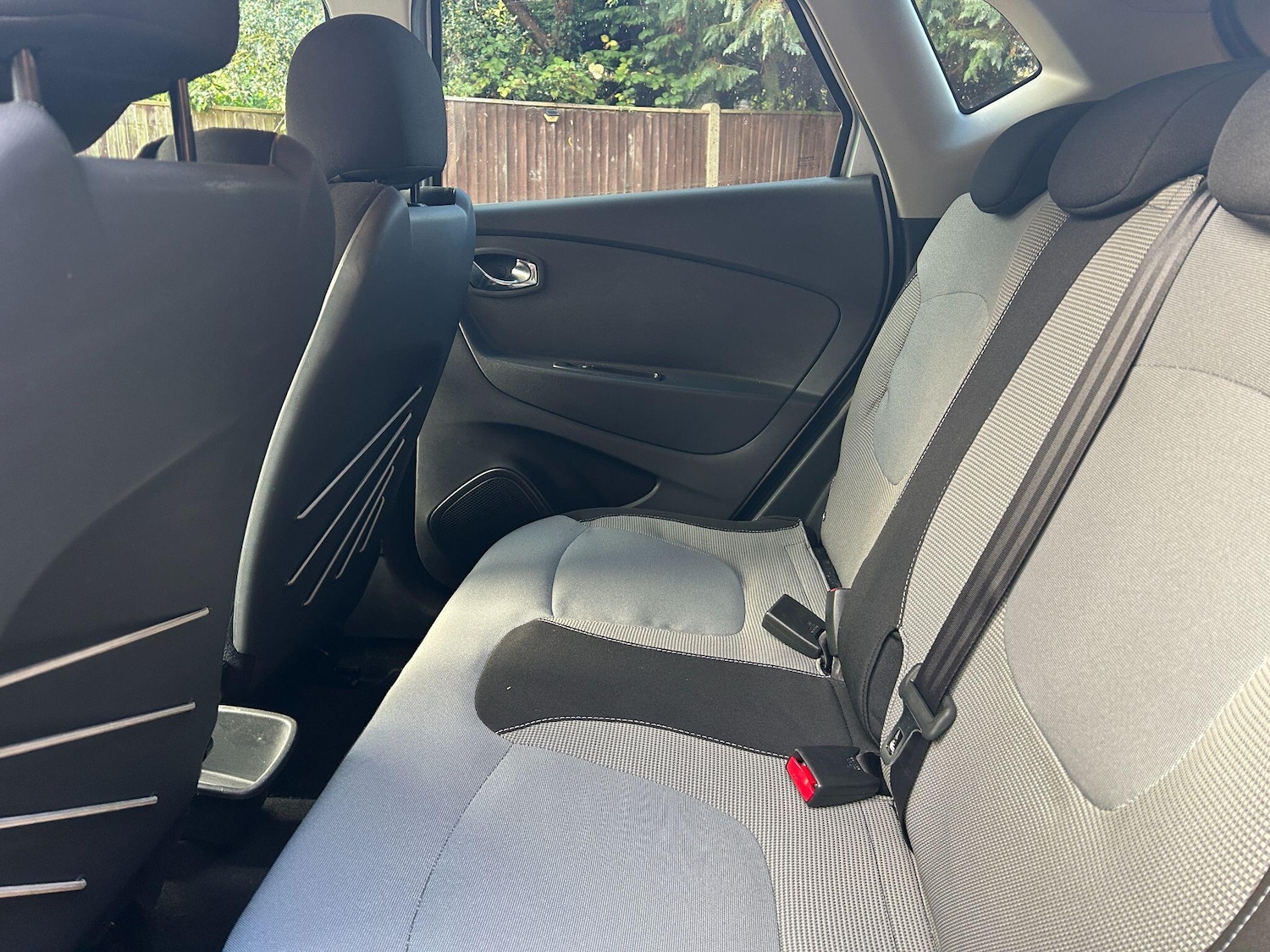 Used Renault Captur 2014 for sale - 76633768: Photo 8