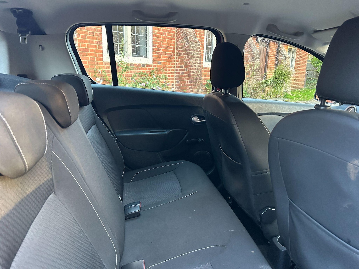 Used Dacia Sandero for sale - 77040902: Photo 11