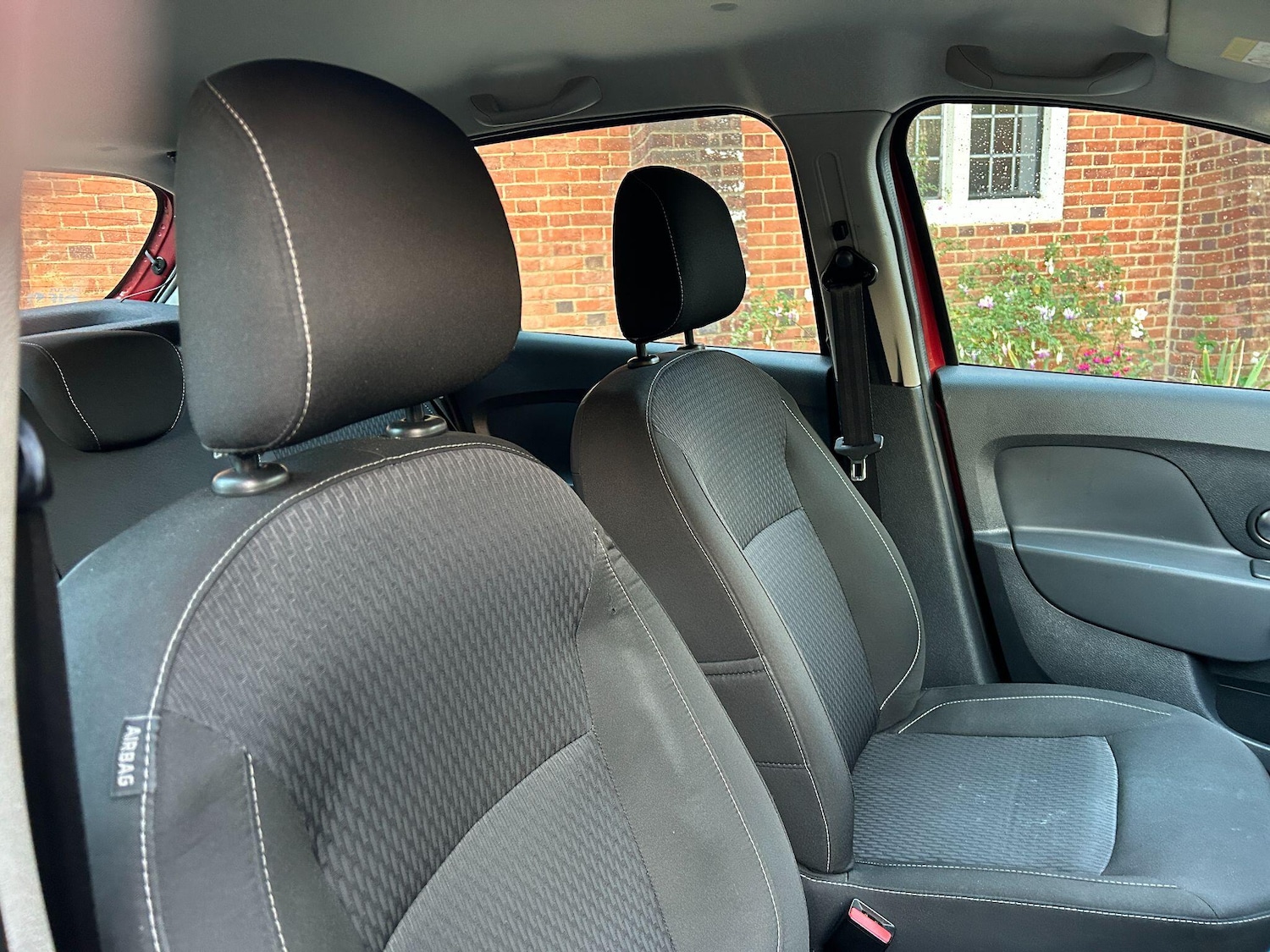 Used Dacia Sandero for sale - 77040902: Photo 6