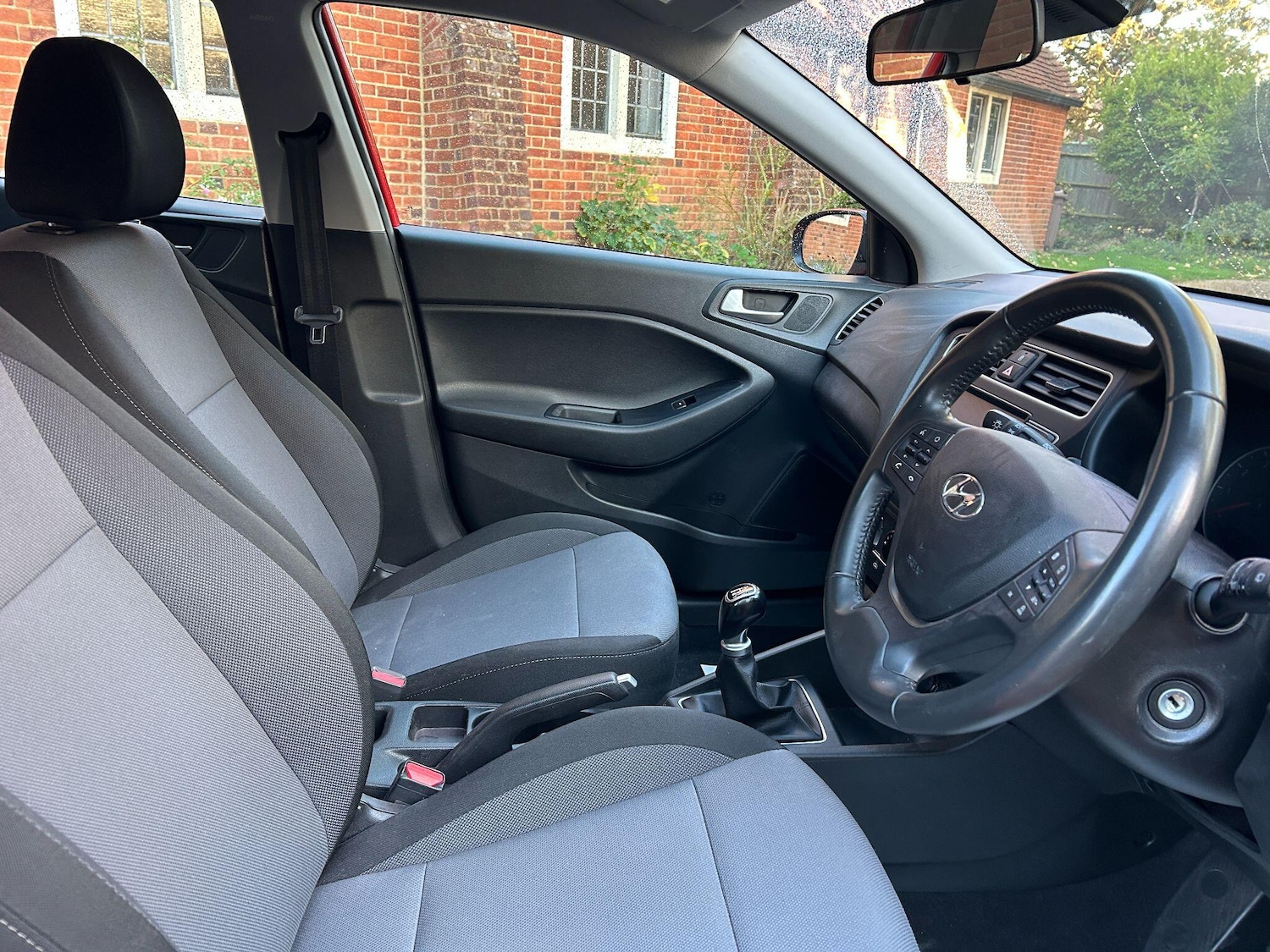 Used Hyundai i20 2019 for sale - 76991161: Photo 2