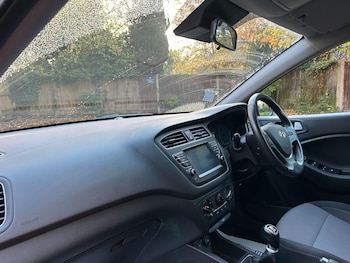 Used Hyundai i20 2019 for sale - 76991161: Photo