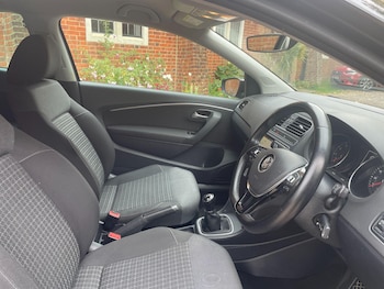Used Volkswagen Polo 2016 for sale - 76294816: Photo 2