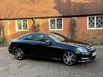 Used Mercedes-Benz C Class 2014 for sale - 77015921: Photo