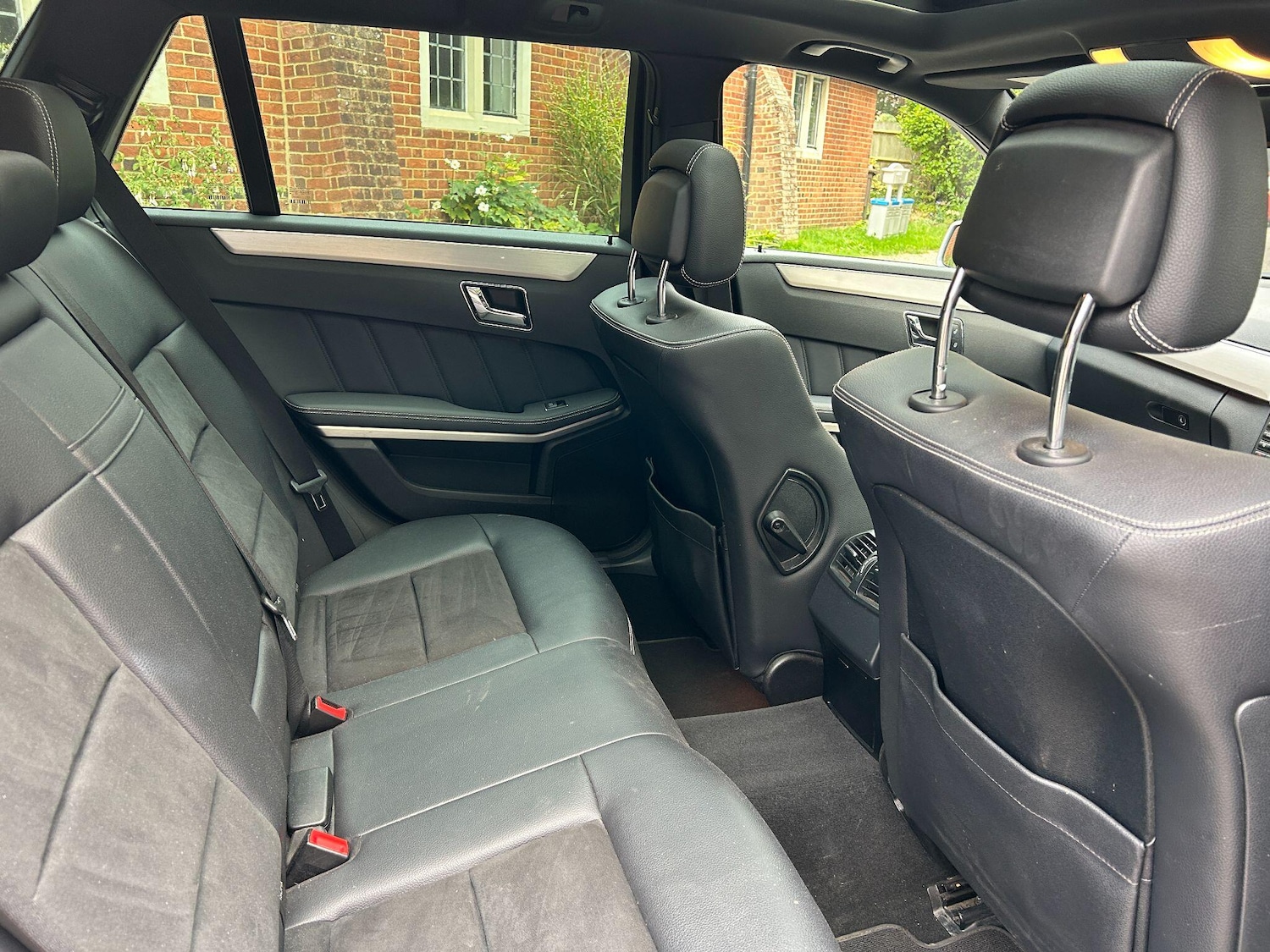 Used Mercedes-Benz E Class 2011 for sale - 76259877: Photo 14