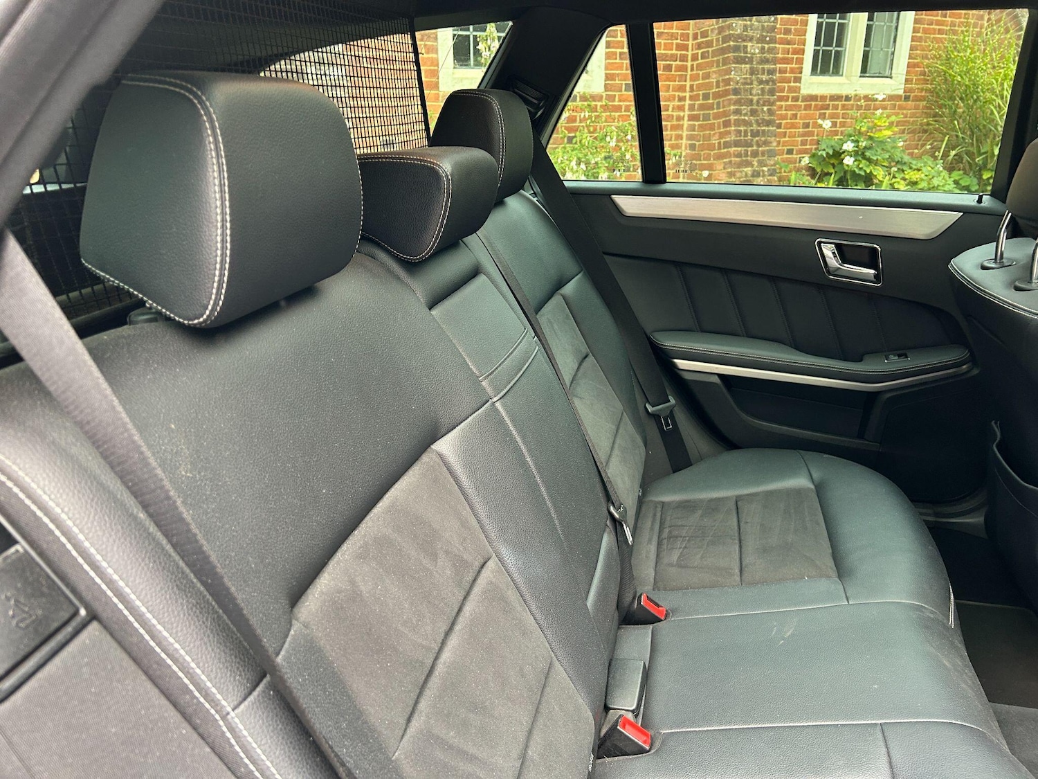 Used Mercedes-Benz E Class 2011 for sale - 76259877: Photo 15