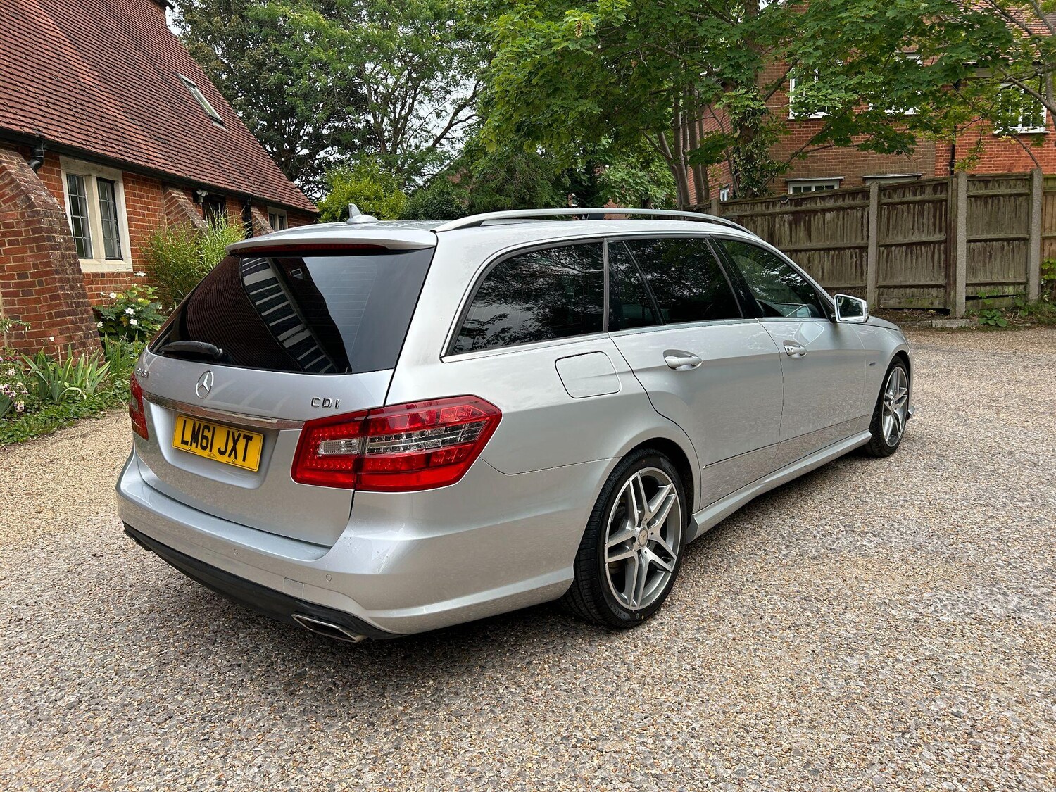 Used Mercedes-Benz E Class 2011 for sale - 76259877: Photo 22