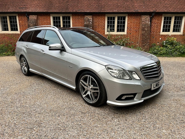 Used Mercedes-Benz E Class 2011 for sale - 76259877: Photo 7