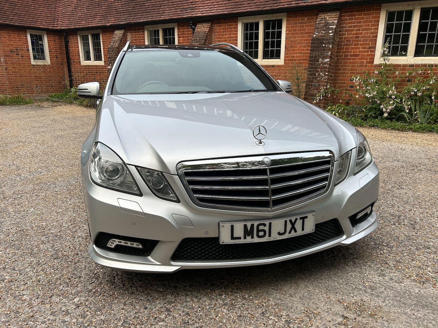 Used Mercedes-Benz E Class 2011 for sale - 76259877: Photo 8