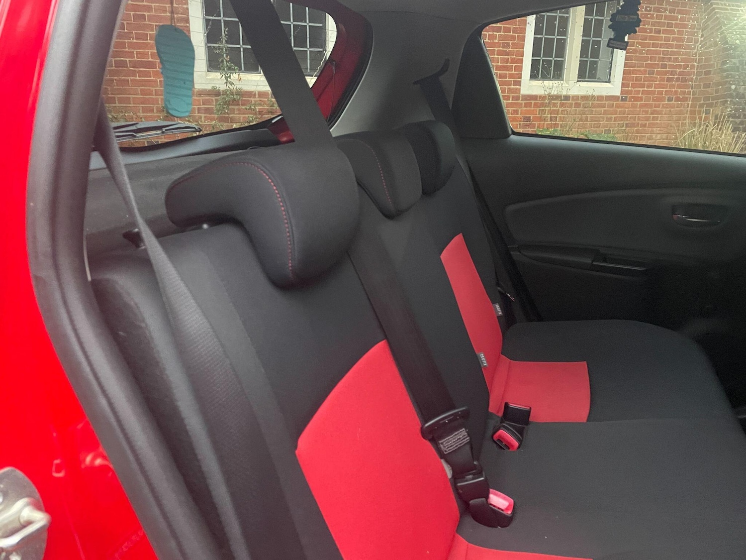 Used Toyota Yaris 2015 for sale - 76991352: Photo 12