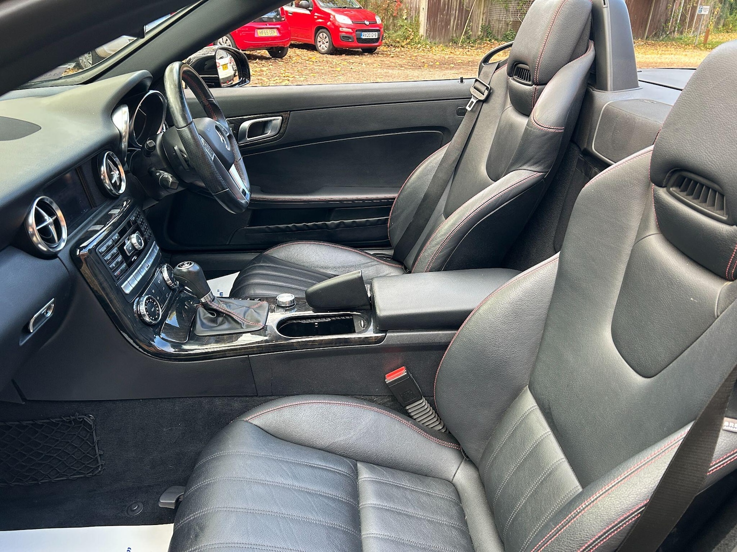 Used Mercedes-Benz SLK 2012 for sale - 76472725: Photo 3