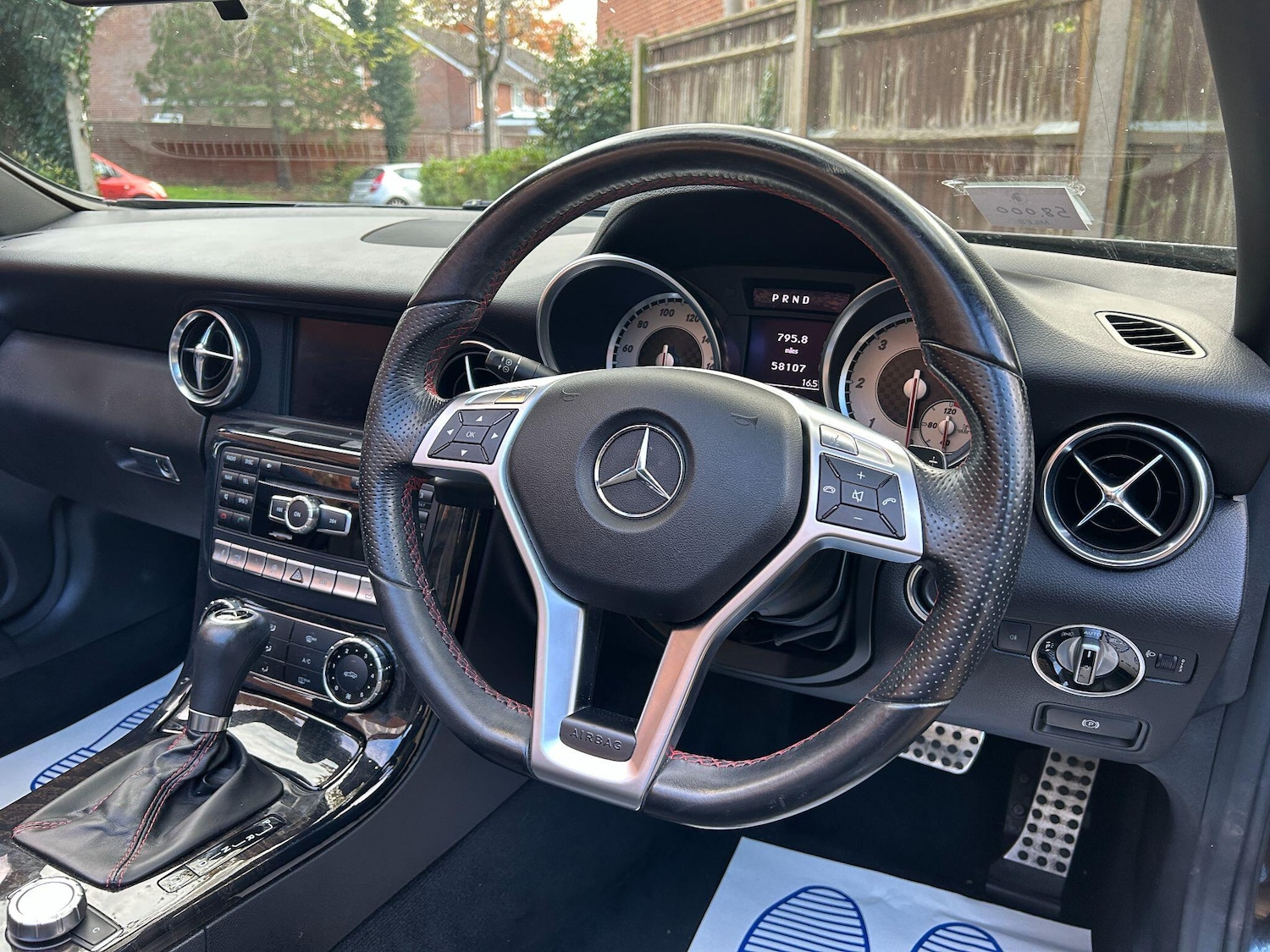 Used Mercedes-Benz SLK 2012 for sale - 76472725: Photo 5