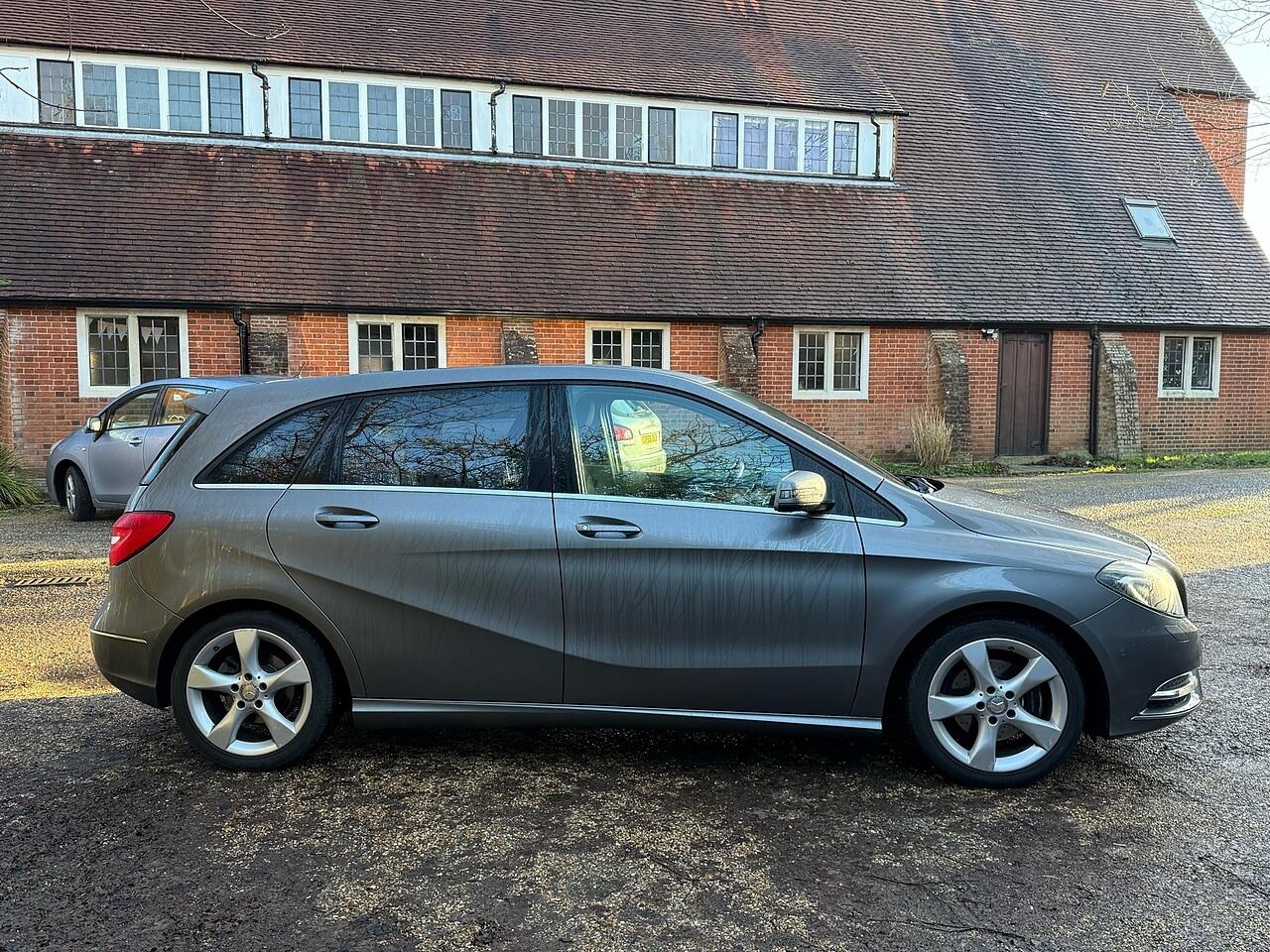 Used Mercedes-Benz B Class 2014 for sale - 77230221: Photo 4