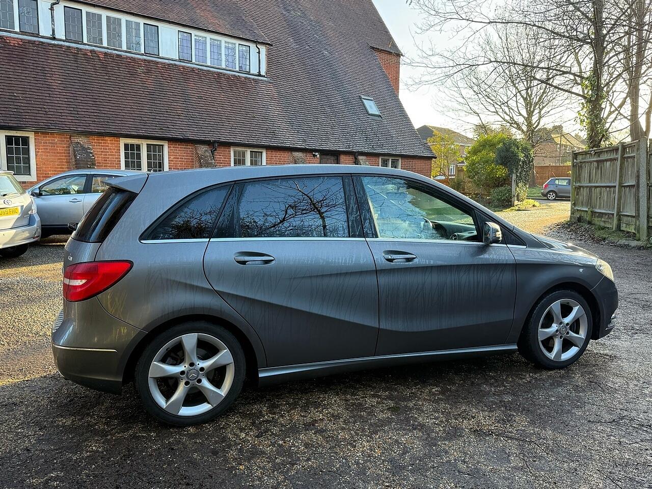 Used Mercedes-Benz B Class 2014 for sale - 77230221: Photo 5