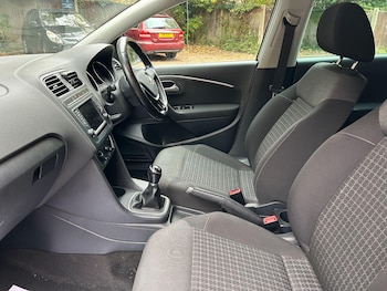 Used Volkswagen Polo 2016 for sale - 76282872: Photo 3