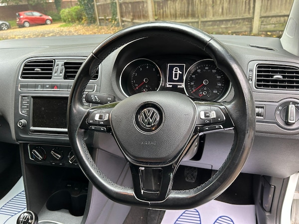 Used Volkswagen Polo 2016 for sale - 76282872: Photo 5