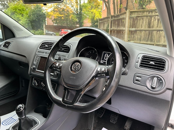 Used Volkswagen Polo 2016 for sale - 76282872: Photo 6