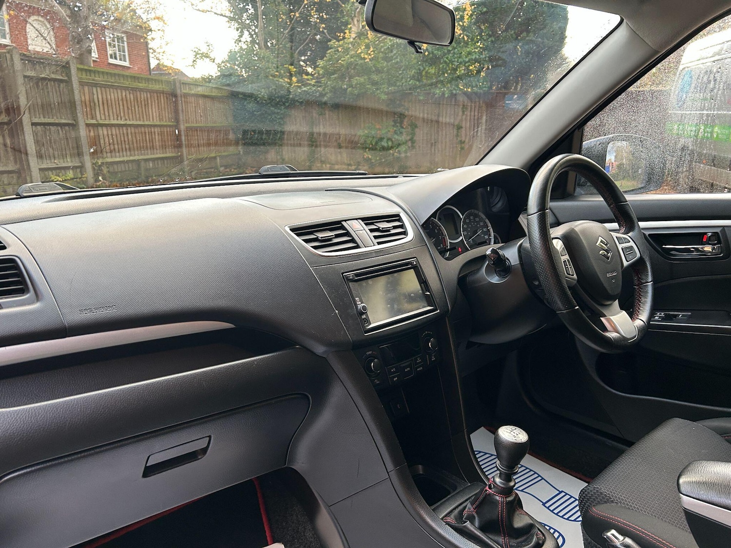 Used Suzuki Swift 2014 for sale - 76498938: Photo 4