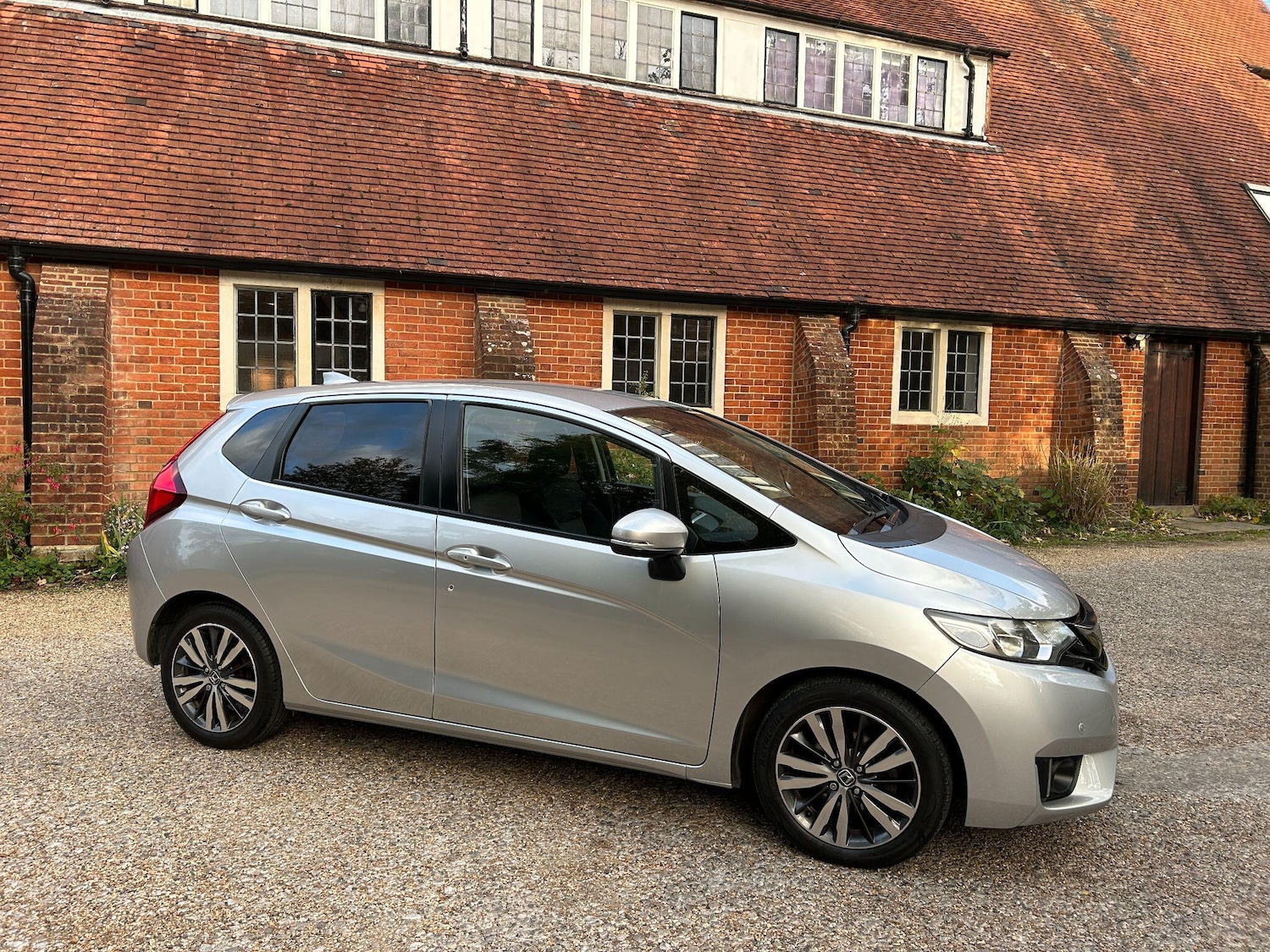 Used Honda Jazz 2015 for sale - 76399169: Photo 1