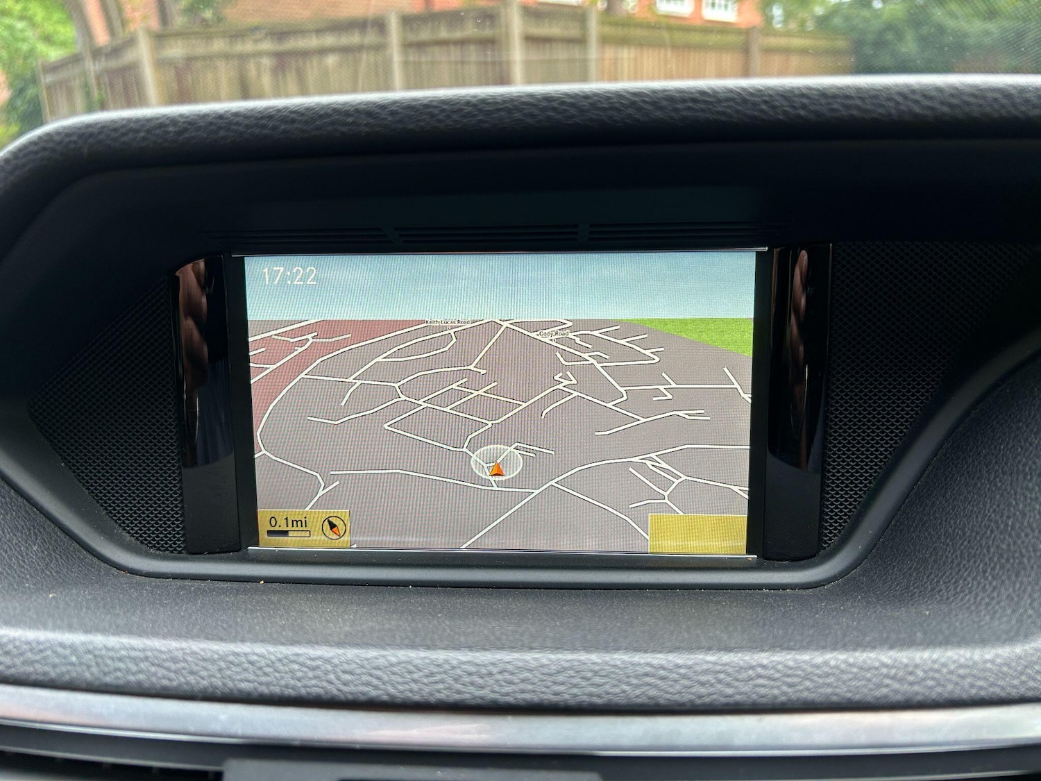 Used Mercedes-Benz E Class 2011 for sale - 76987975: Photo 17