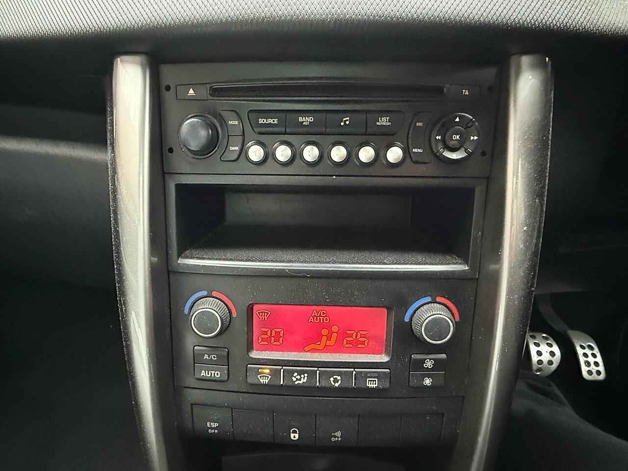 Used Peugeot 207 2013 for sale - 77216110: Photo 23