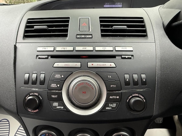 Used Mazda Mazda3 2011 for sale - 76021074: Photo 30