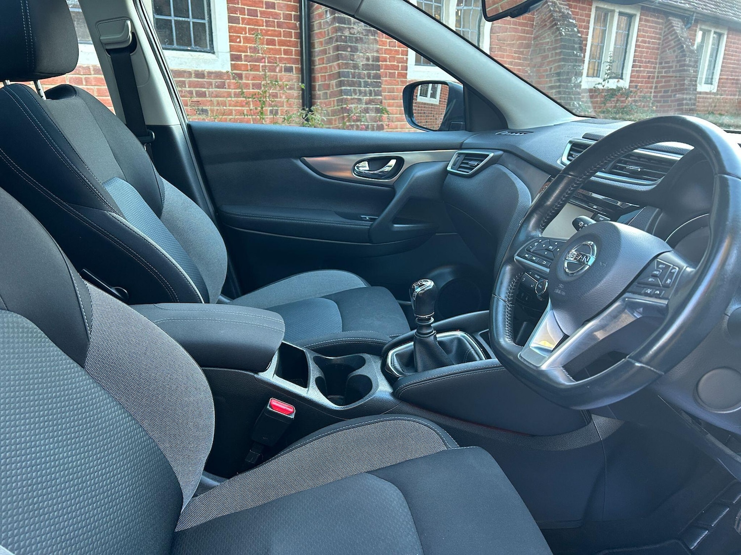 Used Nissan Qashqai 2018 for sale - 76781288: Photo 2