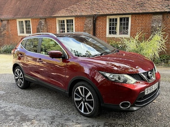 Used Nissan Qashqai 2015 for sale - 76174832: Photo 2