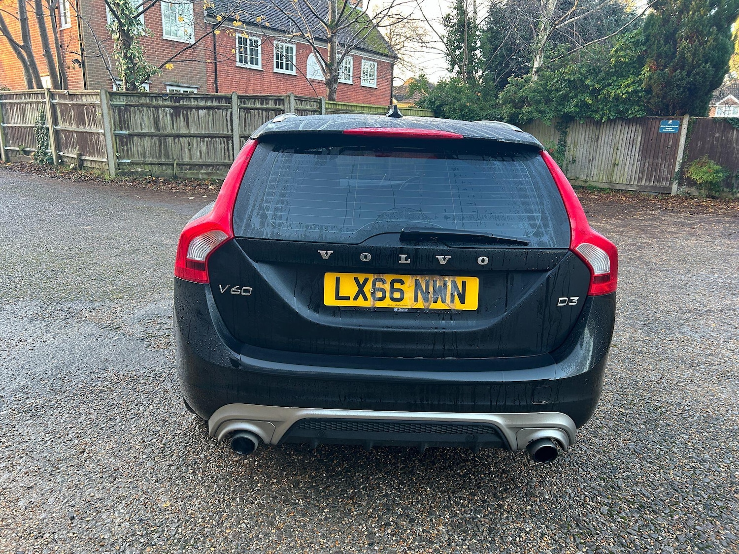 Used Volvo V60 2016 for sale - 76865925: Photo 16