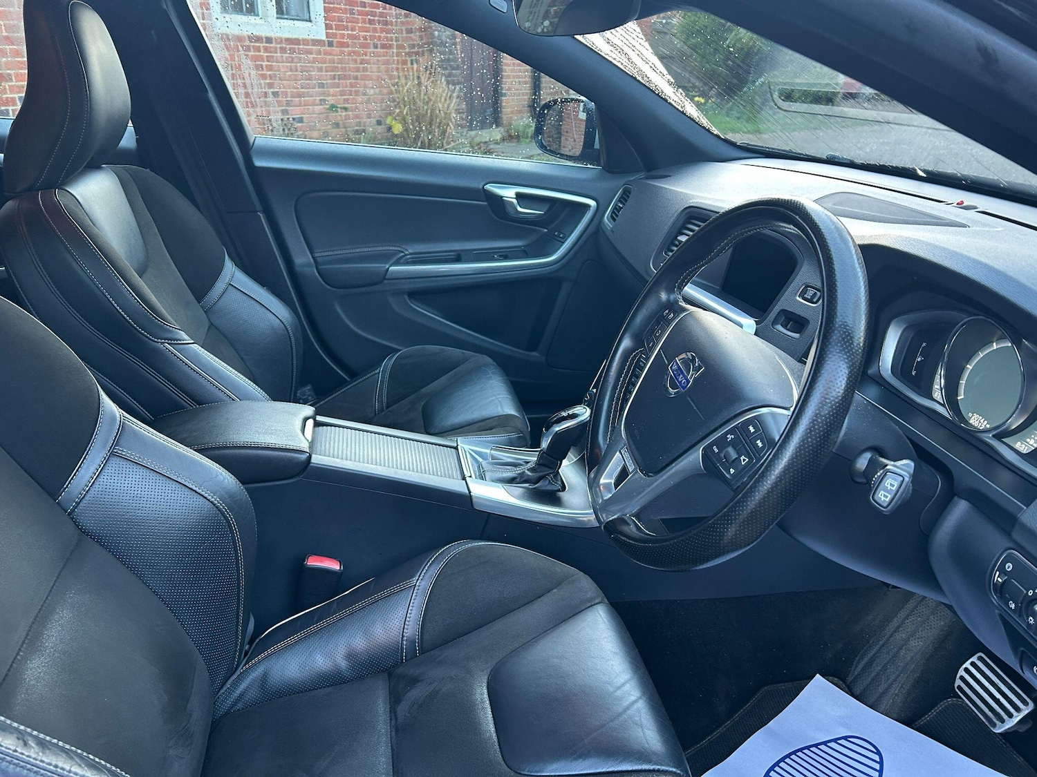 Used Volvo V60 2016 for sale - 76865925: Photo 2